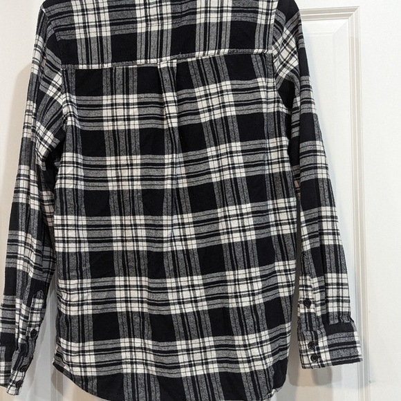 Forever 21 women's button up plaid shirt - Picture 5 of 5